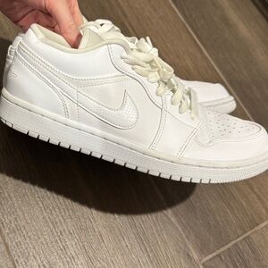 Nike Women's White Air Jordan 1 Low